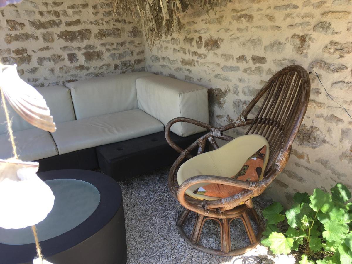 Au Cheval Bleu Bed and Breakfast Fontenay-près-Vézelay Esterno foto